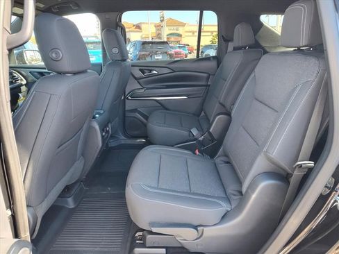 New 2026 Chevrolet Traverse LT w/ LPO, Floor Liner Package image 6