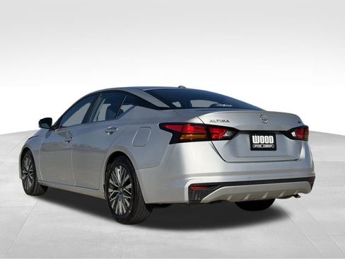 Used 2024 Nissan Altima 2.5 SV image 5