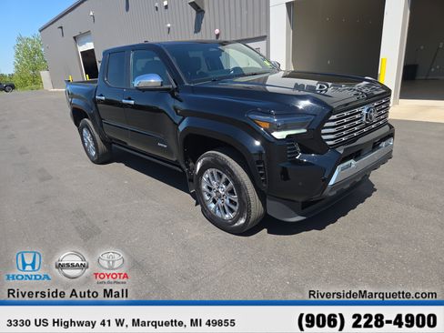 Used 2024 Toyota Tacoma Limited w/ Limited Package (LT) AWD/4WD image 1