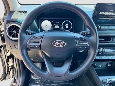 Used 2023 Hyundai Kona Limited AWD/4WD image 11