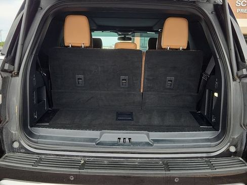 Used 2024 Ford Expedition Platinum AWD/4WD image 8
