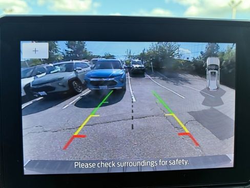 Used 2023 Ford Explorer XLT image 18