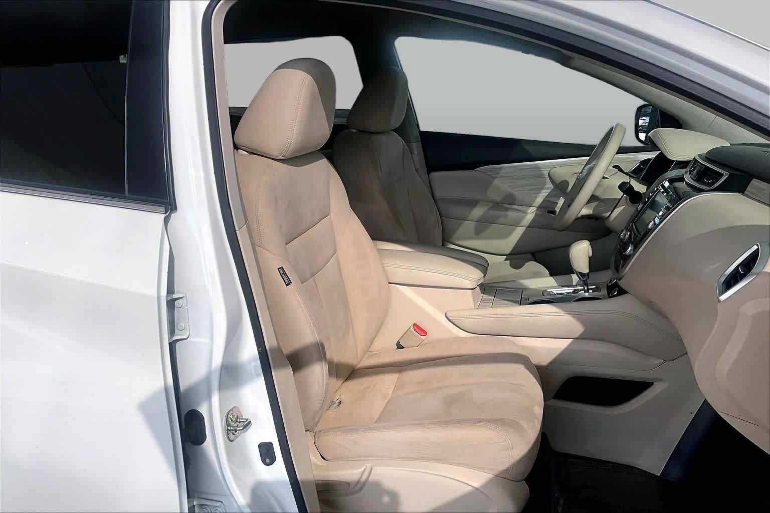 Used 2016 Nissan Murano S w/ Navigation Package FWD image 9