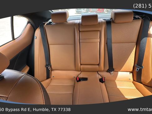 Used 2021 Lexus IS 300 w/ Accessory Package 2 RWD image 15