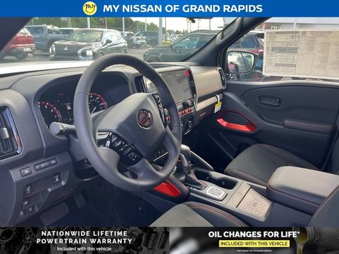 New 2026 Nissan Frontier PRO-4X w/ Pro-4x Convenience Package AWD/4WD image 12