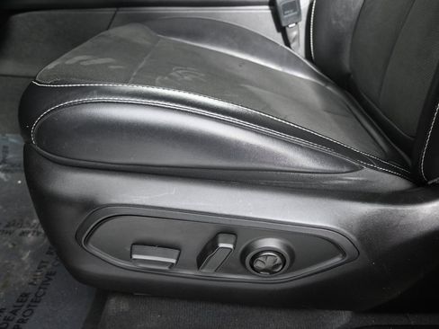 Used 2022 Jeep Grand Cherokee Altitude image 21