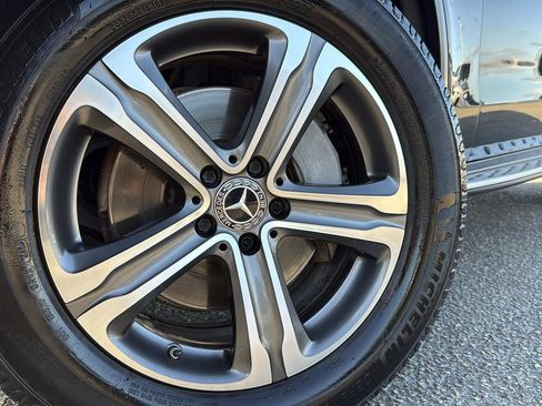 Used 2018 Mercedes-Benz GLC 300 4MATIC image 9