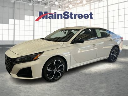 Used 2023 Nissan Altima 2.5 SR w/ SR Premium Package