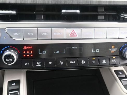 Used 2024 Kia Telluride EX AWD/4WD image 12