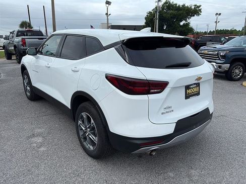 Used 2025 Chevrolet Blazer LT FWD image 6