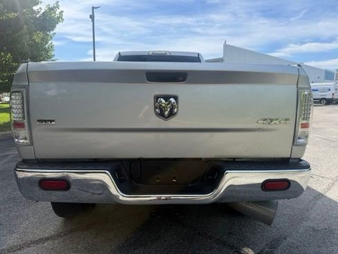 Used 2011 RAM 2500 SLT w/ Protection Group AWD/4WD image 4