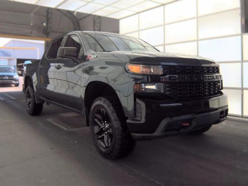 Used 2019 Chevrolet Silverado 1500 Custom Trail Boss w/ Custom Convenience Package AWD/4WD image 3