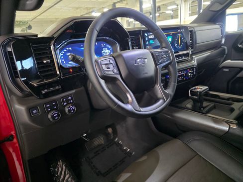 Used 2023 Chevrolet Silverado 1500 ZR2 w/ Technology Package AWD/4WD image 30