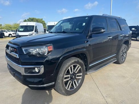 Used 2017 Toyota 4Runner Limited AWD/4WD image 3