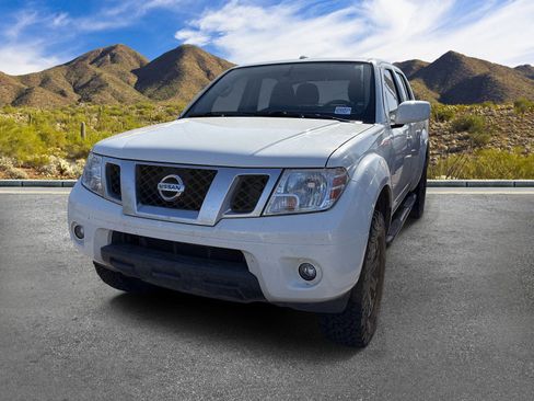 Used 2017 Nissan Frontier PRO-4X AWD/4WD image 14