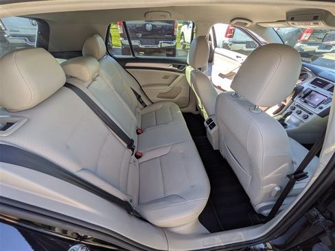 Used 2015 Volkswagen Golf S FWD image 16