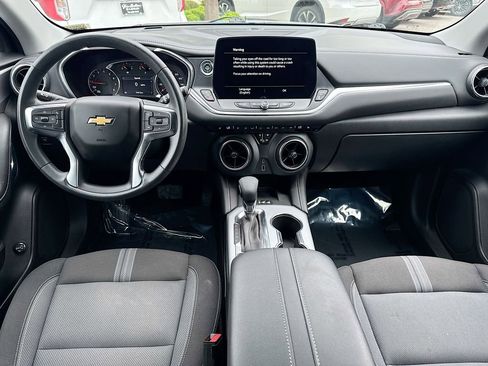 Used 2024 Chevrolet Blazer LT w/ Convenience Package FWD image 24