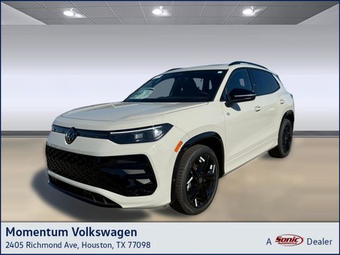 New 2026 Volkswagen Tiguan SE R-Line image 1