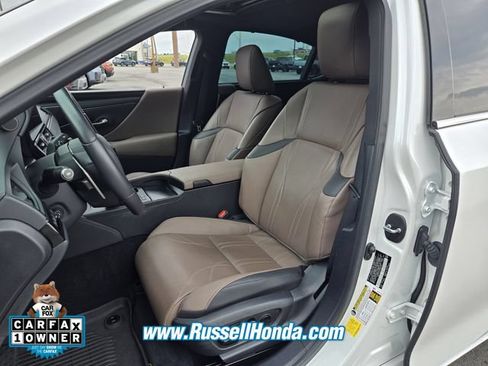 Used 2025 Lexus ES 300h Ultra Luxury FWD image 5