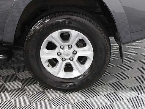 Used 2022 Toyota 4Runner SR5 Premium w/ Moonroof Package AWD/4WD image 20