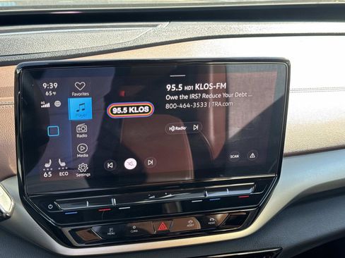 Certified 2023 Volkswagen ID.4 2WD image 23