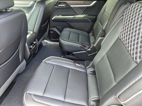 Used 2026 GMC Acadia Denali w/ Super Cruise Package FWD image 17