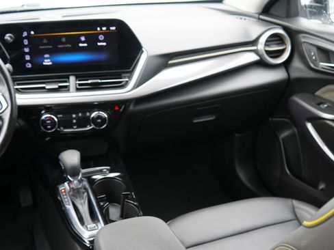 Used 2024 Chevrolet Trax ACTIV FWD image 26