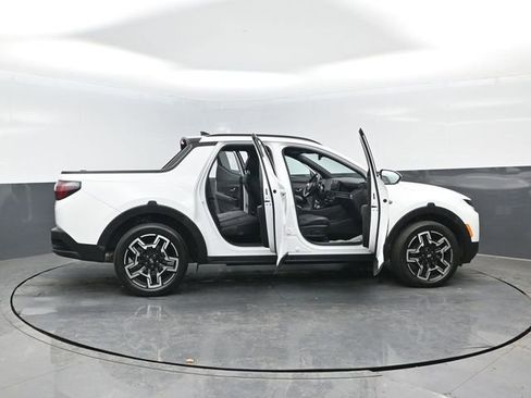 Used 2025 Hyundai Santa Cruz Limited AWD/4WD image 30