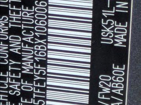 Used 2011 Toyota Tundra 2WD CrewMax image 21