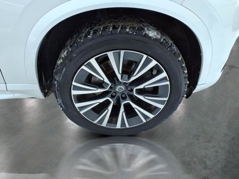 Used 2021 Volvo XC90 T6 Momentum w/ Climate Package image 10