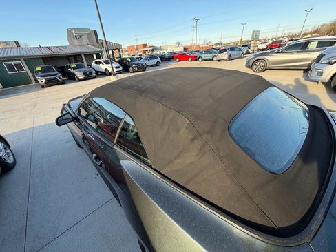 Used 2016 Ford Mustang Convertible image 10