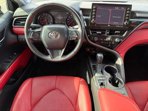 Used 2022 Toyota Camry XSE FWD image 18