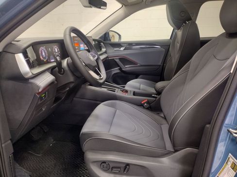 New 2026 Volkswagen Tiguan SE image 24