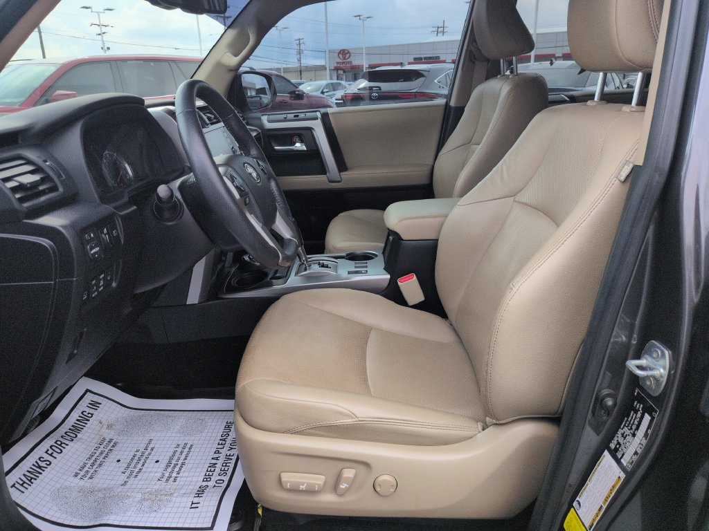 Used 2023 Toyota 4Runner Limited AWD/4WD image 9