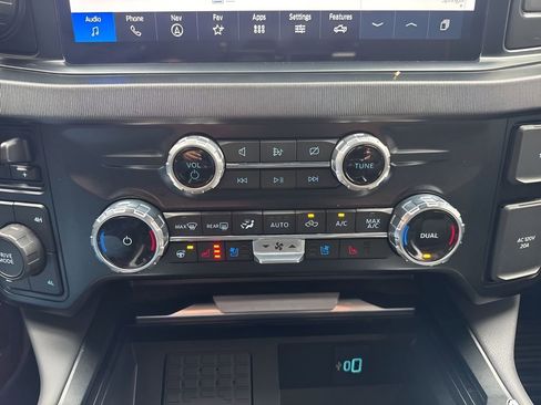 Used 2023 Ford F350 Platinum image 21