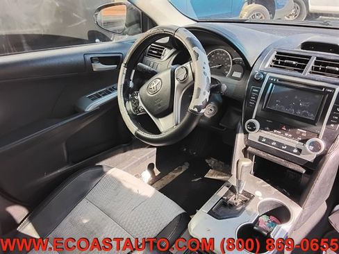 Used 2012 Toyota Camry SE image 8