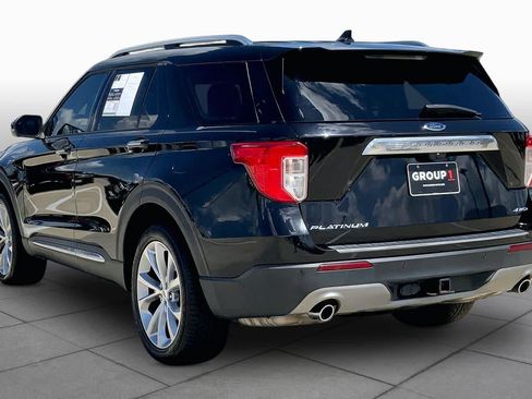 Used 2021 Ford Explorer Platinum w/ Premium Technology Package AWD/4WD image 12