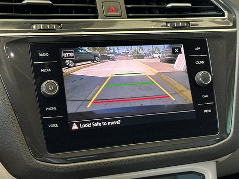 Used 2022 Volkswagen Tiguan SE FWD image 20