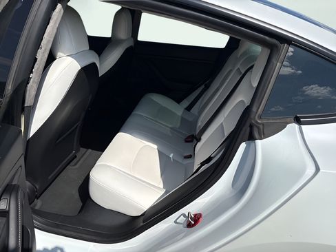 Used 2021 Tesla Model 3 Standard Range Plus RWD image 8