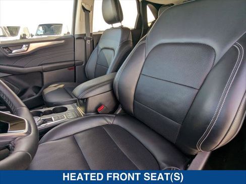 Certified 2022 Ford Escape Titanium w/ Class II Trailer Tow Package image 21