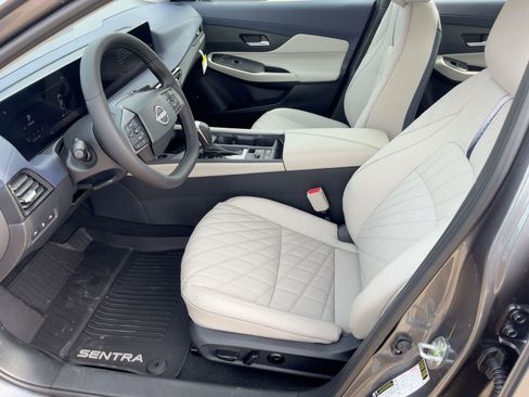 New 2026 Nissan Sentra SL w/ Floor Mat Package FWD image 5
