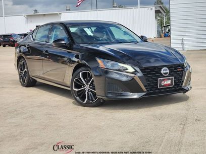 Used 2023 Nissan Altima 2.5 SR