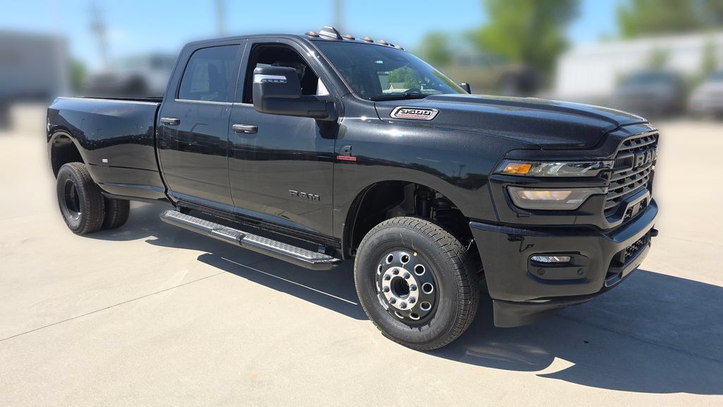 New 2026 RAM 3500 Big Horn AWD/4WD image 13