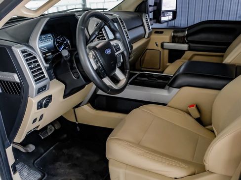 Used 2017 Ford F250 Lariat w/ Lariat Ultimate Package image 14