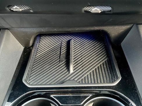 Used 2024 BMW 530i image 32