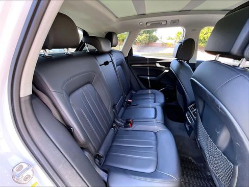 Used 2019 Audi Q5 2.0T Premium w/ Convenience Package AWD/4WD image 30