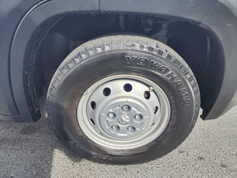 Used 2020 RAM ProMaster 2500 w/ Interior Convenience Group image 6