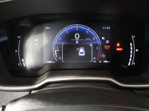 Used 2025 Toyota Corolla Cross XLE image 38