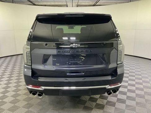 Used 2025 Chevrolet Suburban Premier AWD/4WD image 6