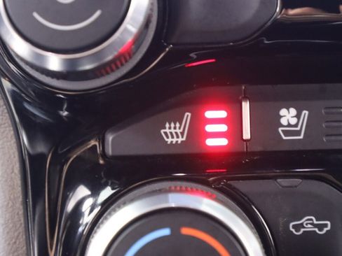 Used 2024 RAM 1500 Laramie image 27